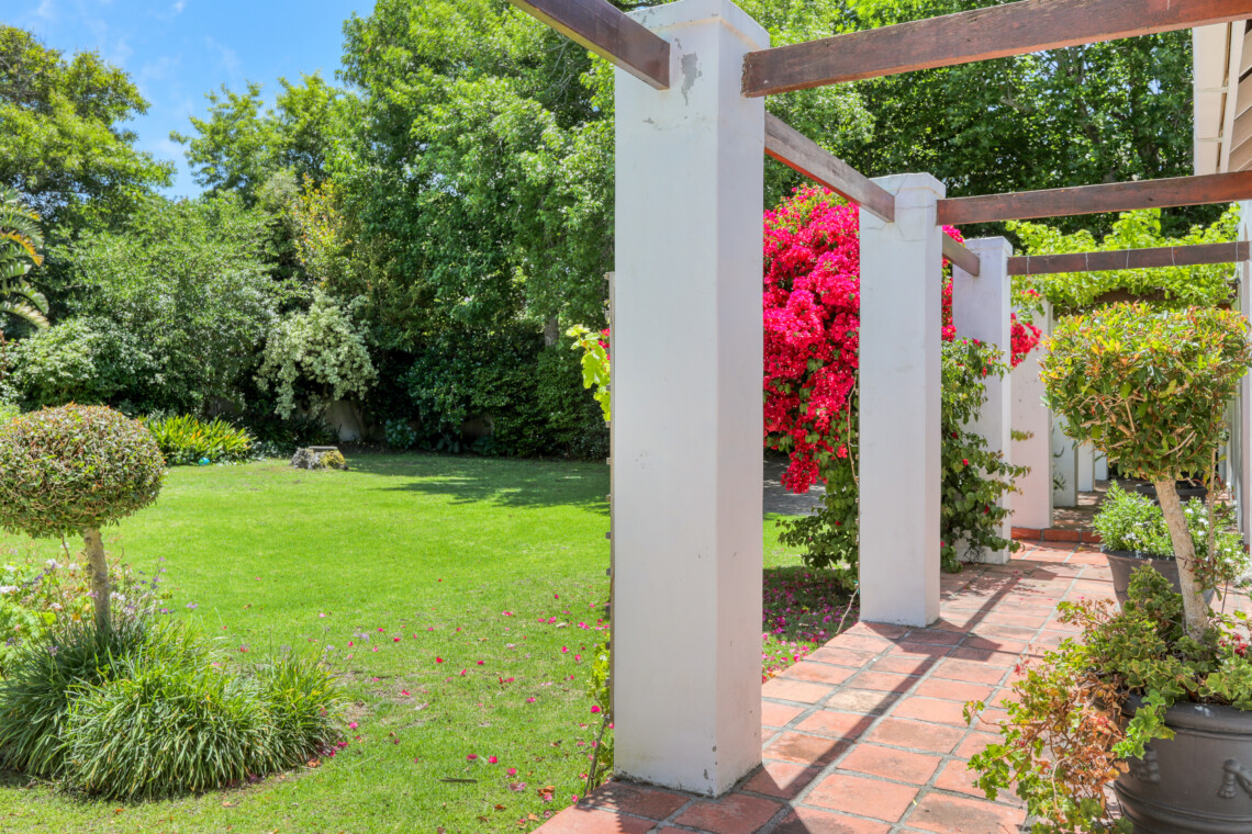 Constantia Hideaways - Leafsong Villa