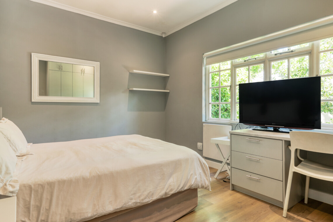 Constantia Hideaways - Leafsong Villa