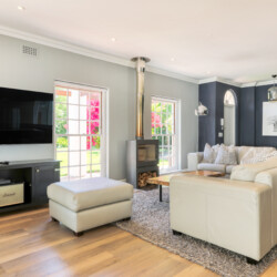 Constantia Hideaways - Leafsong Villa